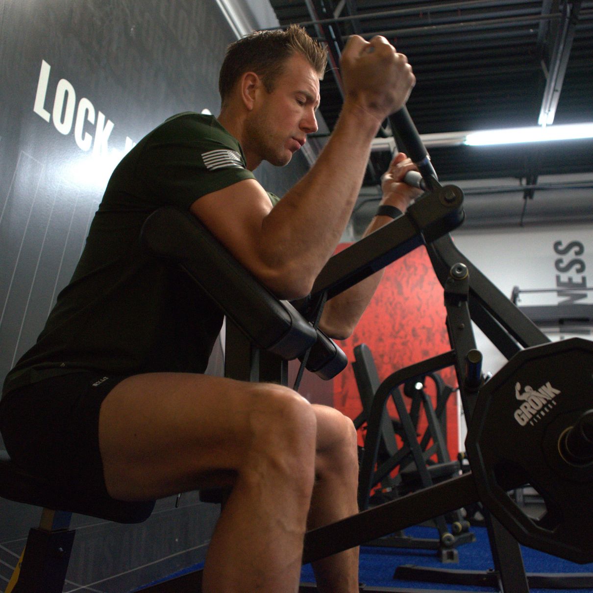 Gronk Fitness Plate Loaded Bicep Curl Gronk Fitness Products Selectorized, single stack, MTS, Hammer, assembled GronkFitnessBicepCurlProductPic-GordieGronk_1800x1800_af9c97bf-2512-4f2a-892d-3b74ee1194b7