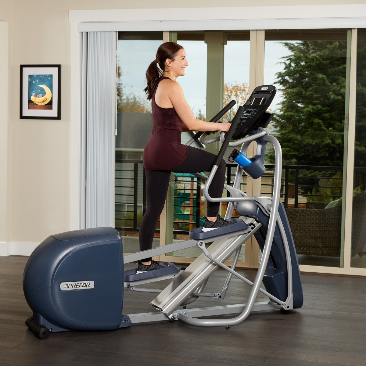 Precor EFX 425 Elliptical Precor Precor_EFX_445_Elliptical_Promo_Image_001