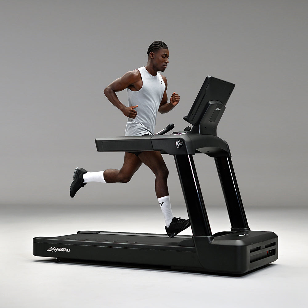 Life Fitness Club Series+ Treadmill w/SE4 Console Life Fitness Treadmill; Residentail Commercial Frame over 350lbs life-fitness_club-series-treadmill-w-se4-console_view-2